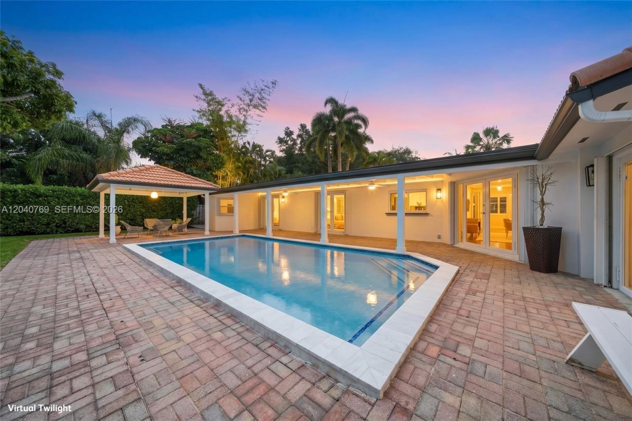 8240 SW 150 Dr , Palmetto Bay, FL 33158 Photo
