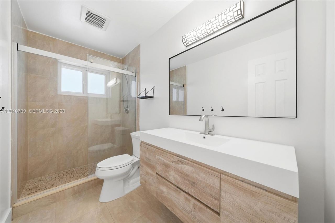 8240 SW 150 Dr , Palmetto Bay, FL 33158 Photo