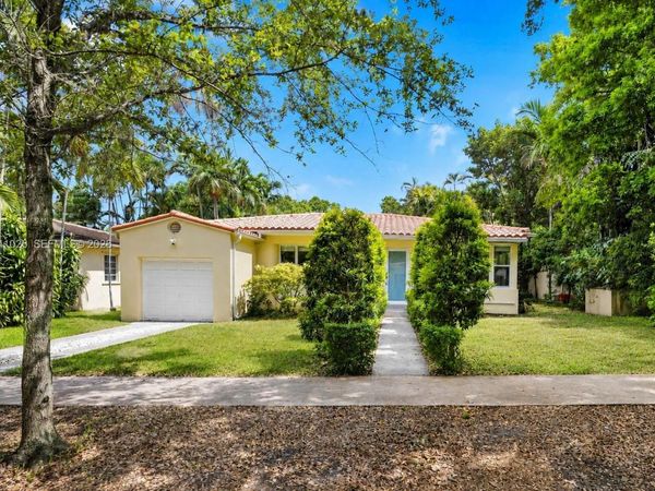 829 Medina Ave , Coral Gables, FL 33134