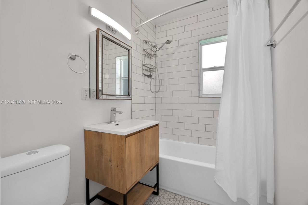 829 Medina Ave, Coral Gables, FL 33134 Photo