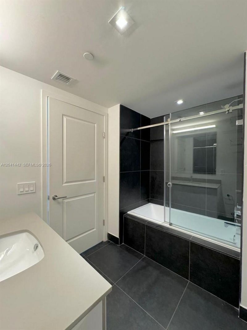 1600 NE 1st Ave , Unit 3205, Miami, FL 33132 Photo