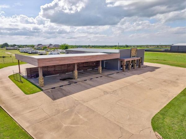 1920 S 3rd Street , Mabank, TX 75147