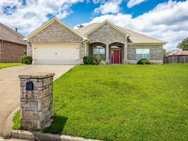 8917 Meadow Gardens Circle, Sherwood, AR 72120