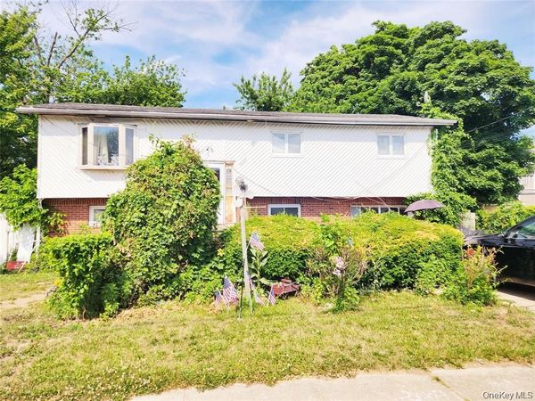 1090 Pinebrook , West Hempstead, NY 11552