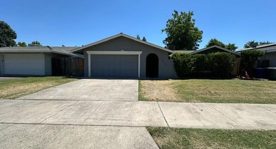 450 El Portal Dr, Merced, CA 95340 Photo