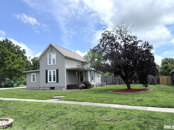 216 S STATE Street, East Galesburg, IL 61430