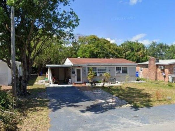 701 SW 7th St, Pompano Beach, FL 33060