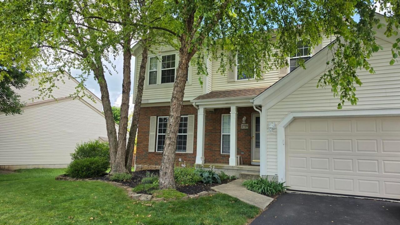 1719 Royal Oak Drive, Lewis Center, OH 43035 Main Photo