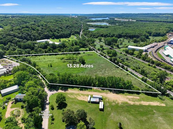 0 W 20 Route, East Dubuque, IA 61025