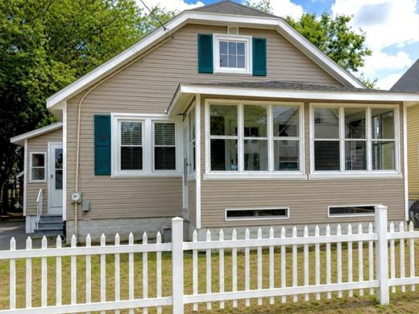 65 Fargo St, Springfield, MA 01119