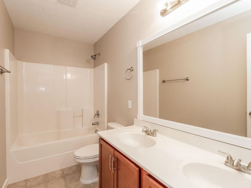 5012 Jessica Suzanne Drive, Morrow, OH 45152 Photo 10