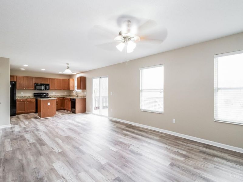 5012 Jessica Suzanne Drive, Morrow, OH 45152 Photo 3