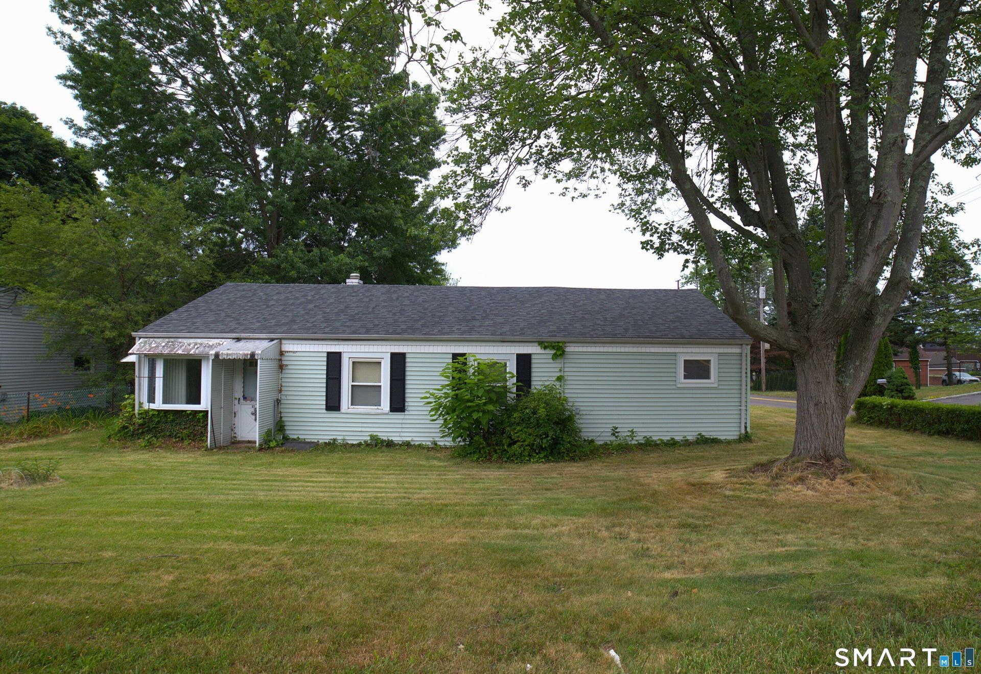 61 Circle, Wallingford, CT 06492 Main Photo