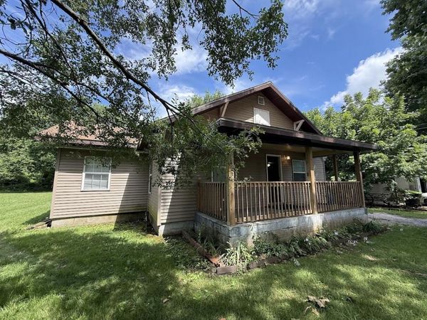 1800 N Oak Grove Avenue, Springfield, MO 65803