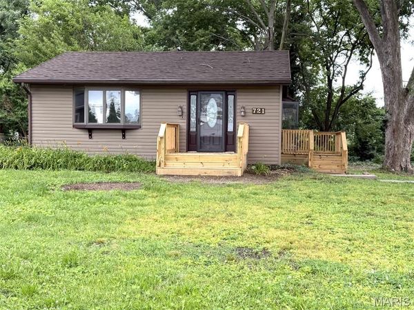 721 S CHERRY Street , O'Fallon, IL 62269