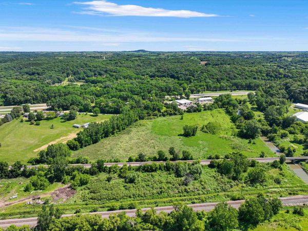 0 W US 20 Route, EAST DUBUQUE, IL 61025