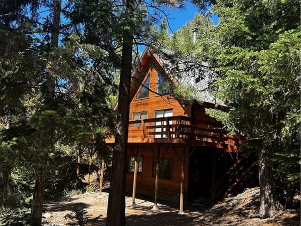 15009 CHESTNUT Court, Pine Mountain Club, CA 93222