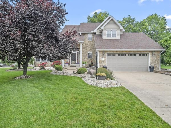1506 Eagle Pass Drive , Marion, OH 43302