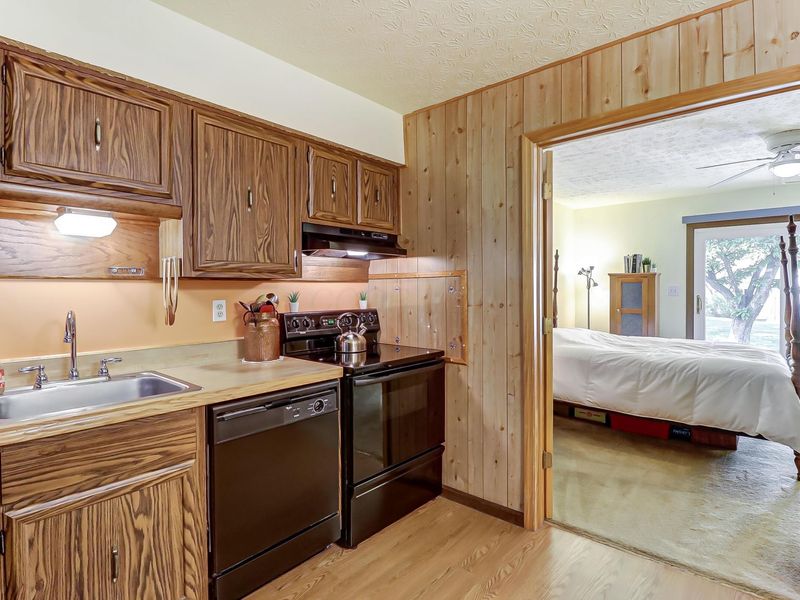 5680 Jousting Lane, Unit A, Columbus, OH 43231 Photo 18