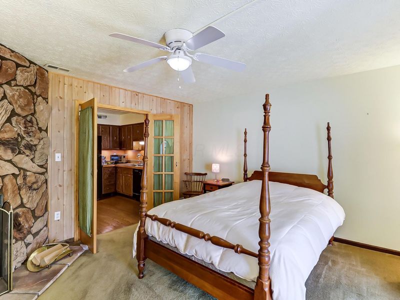 5680 Jousting Lane, Unit A, Columbus, OH 43231 Photo 19