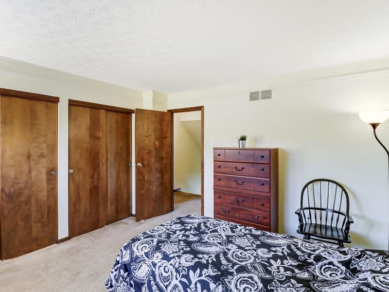 5680 Jousting Lane, Unit A, Columbus, OH 43231 Photo 23