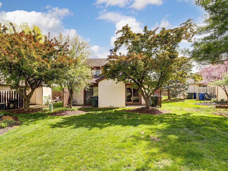 5680 Jousting Lane, Unit A, Columbus, OH 43231 Photo 27