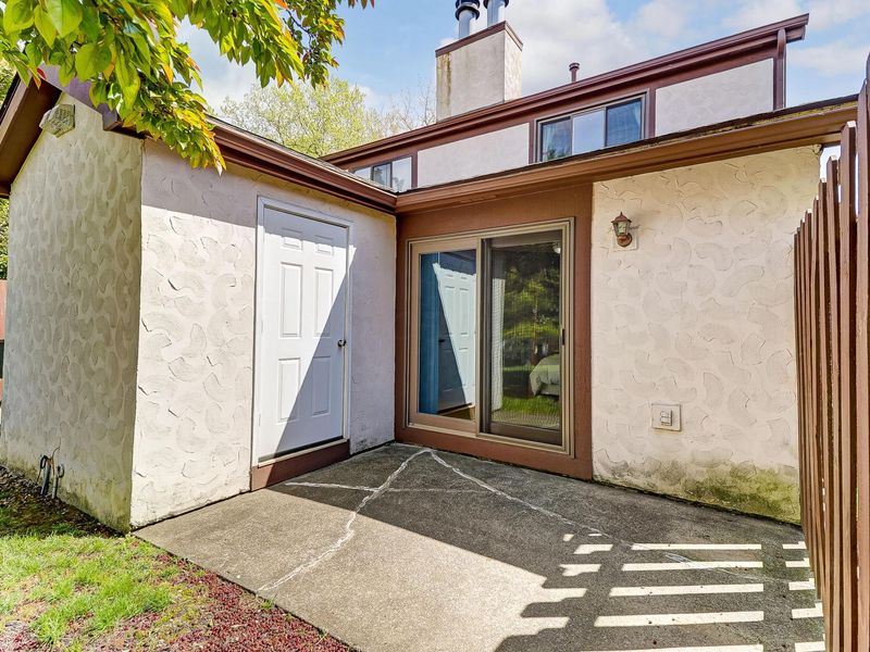 5680 Jousting Lane, Unit A, Columbus, OH 43231 Photo 28