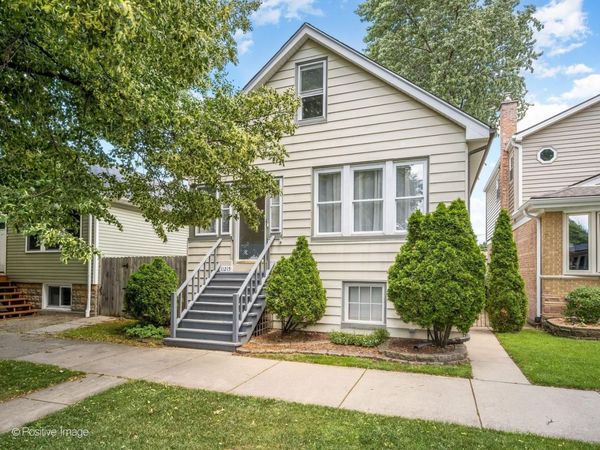 11215 S Sawyer Avenue , Chicago, IL 60655