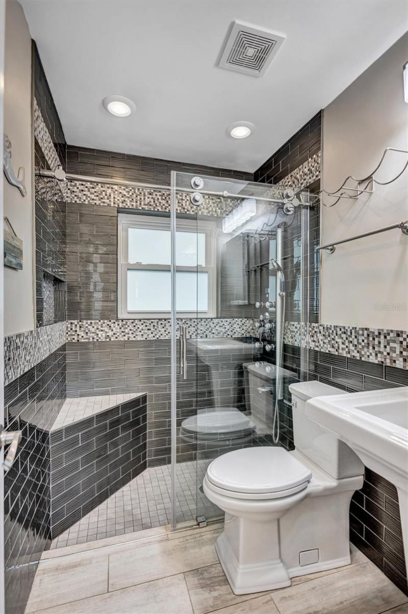 302 S Mayo Street, Crystal Beach, FL 34681 Photo