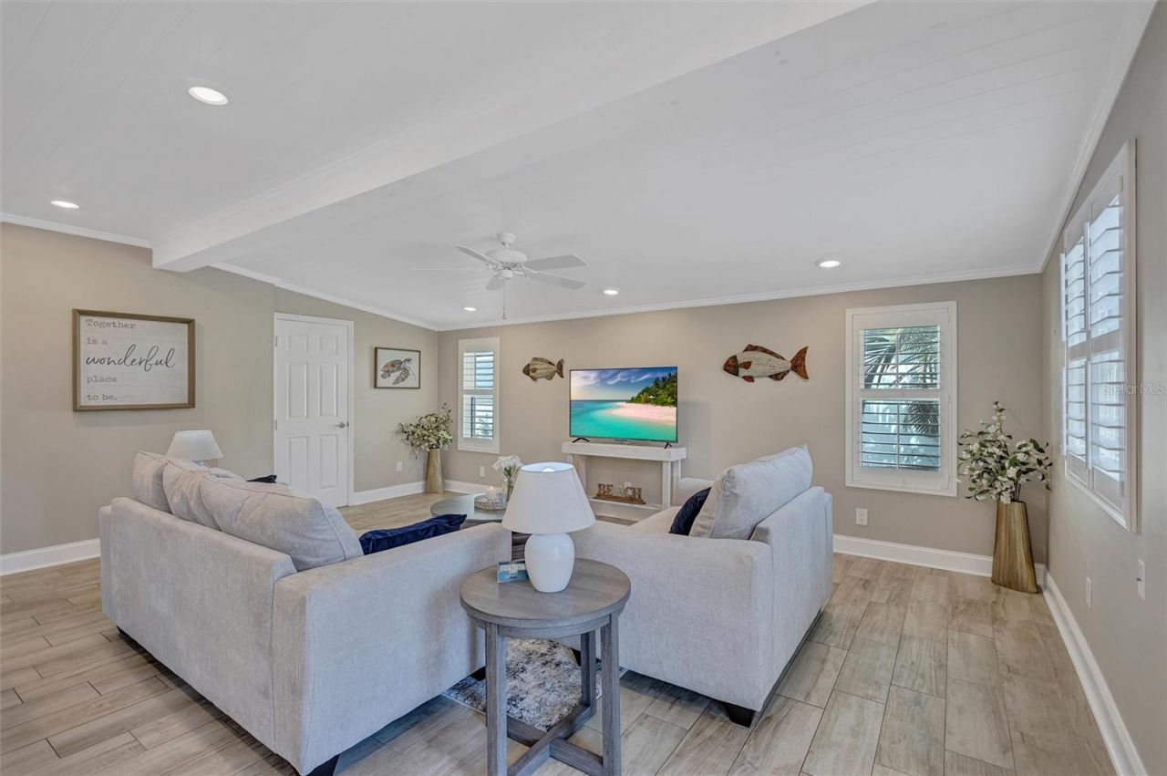 302 S Mayo Street, Crystal Beach, FL 34681 Photo