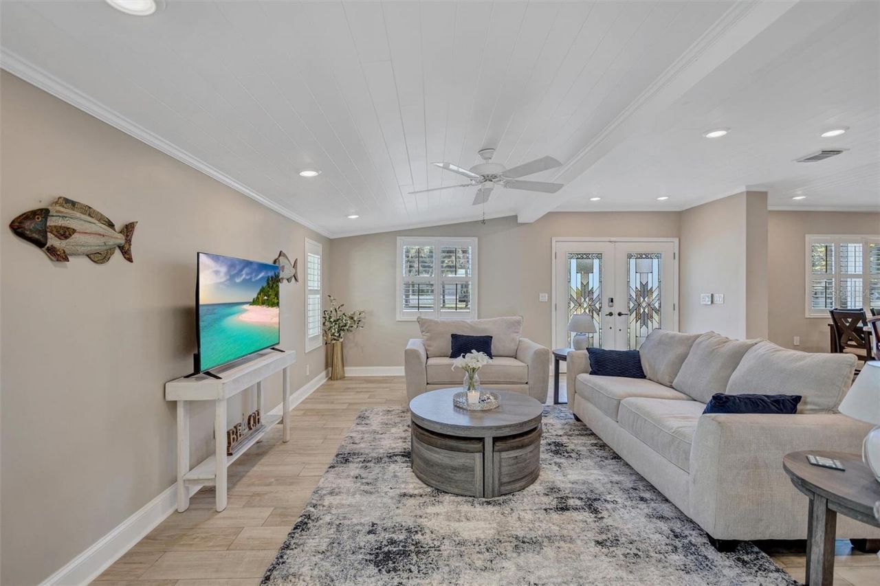 302 S Mayo Street, Crystal Beach, FL 34681 Photo