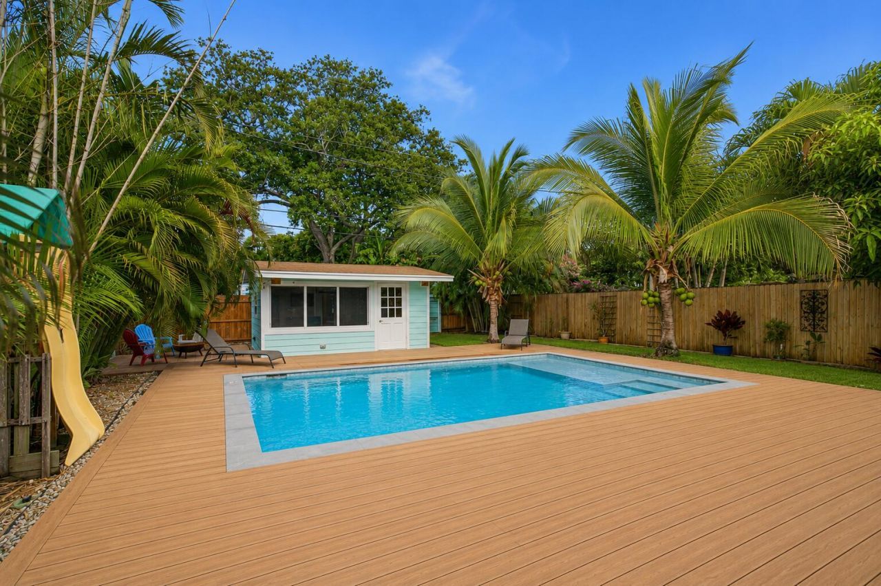 721 N Lakeside Drive, Lake Worth Beach, FL 33460 Photo