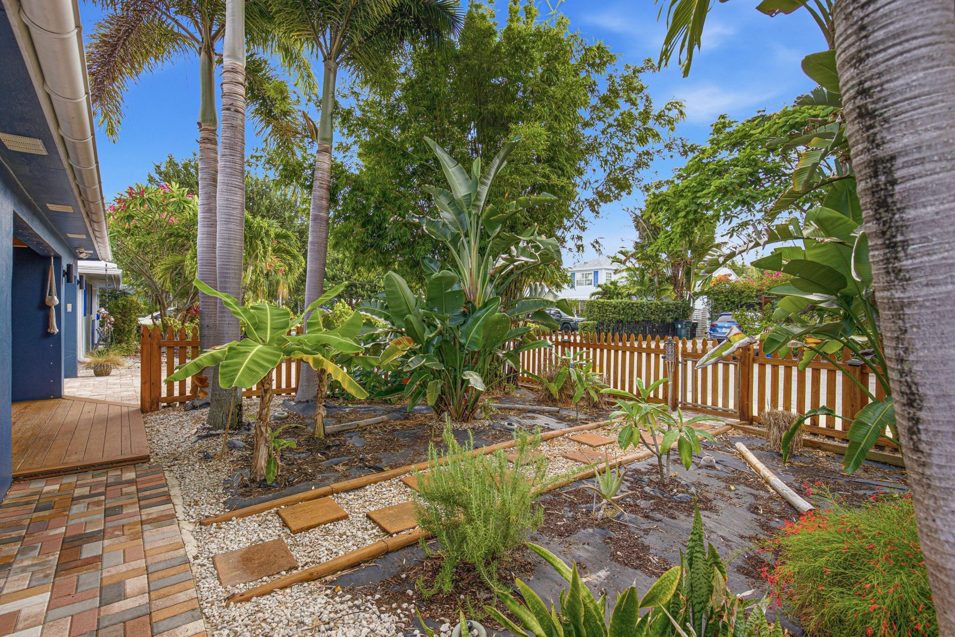 721 N Lakeside Drive, Lake Worth Beach, FL 33460 Photo