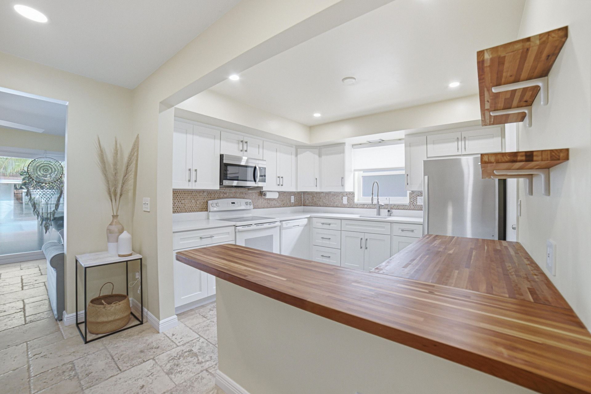 721 N Lakeside Drive, Lake Worth Beach, FL 33460 Photo