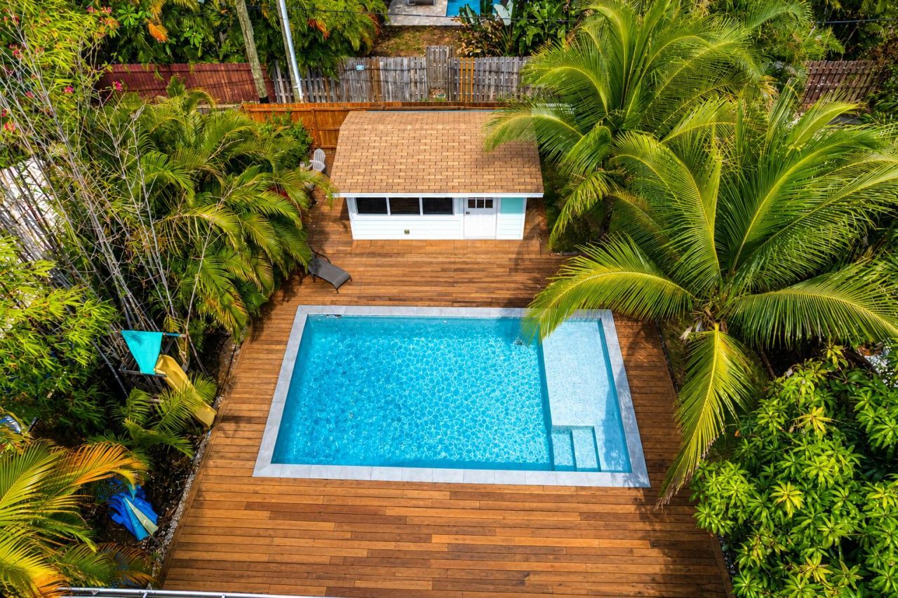 721 N Lakeside Drive, Lake Worth Beach, FL 33460 Photo