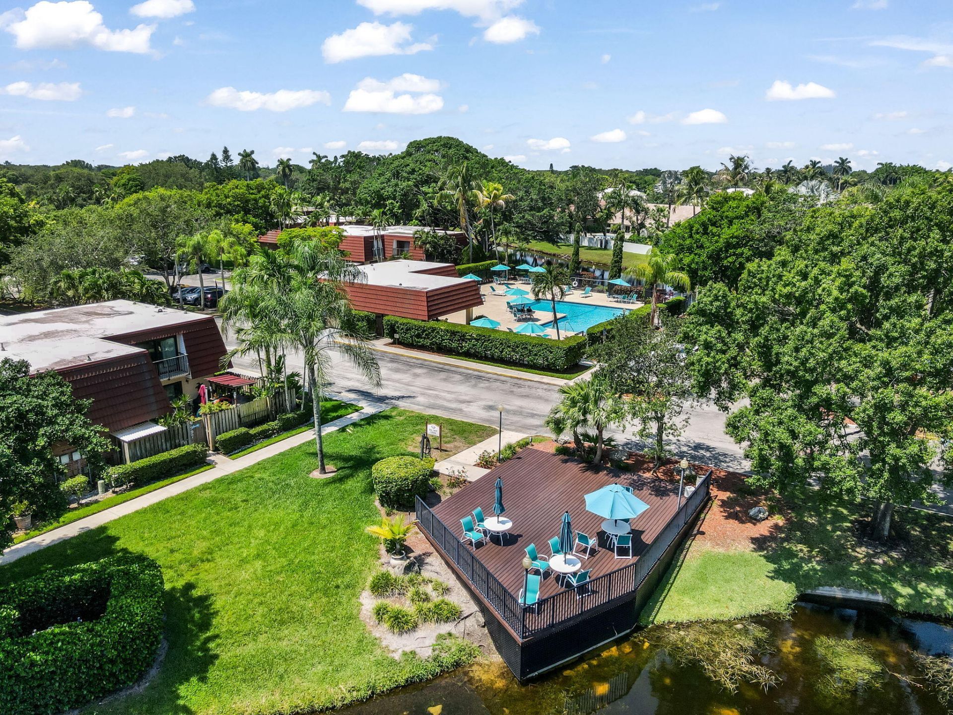 725 NW 99th Circle, Plantation, FL 33324 Photo