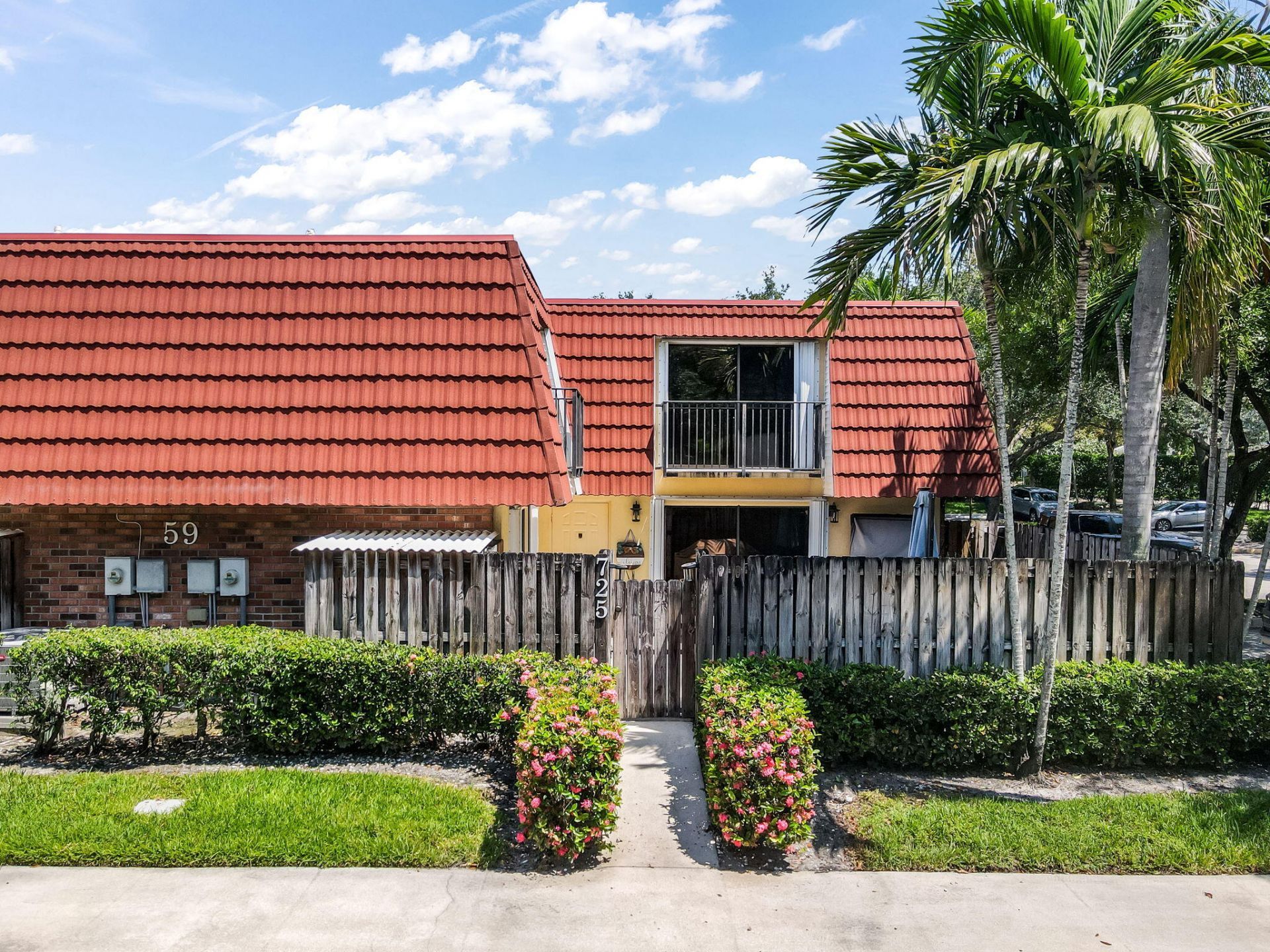725 NW 99th Circle, Plantation, FL 33324 Photo
