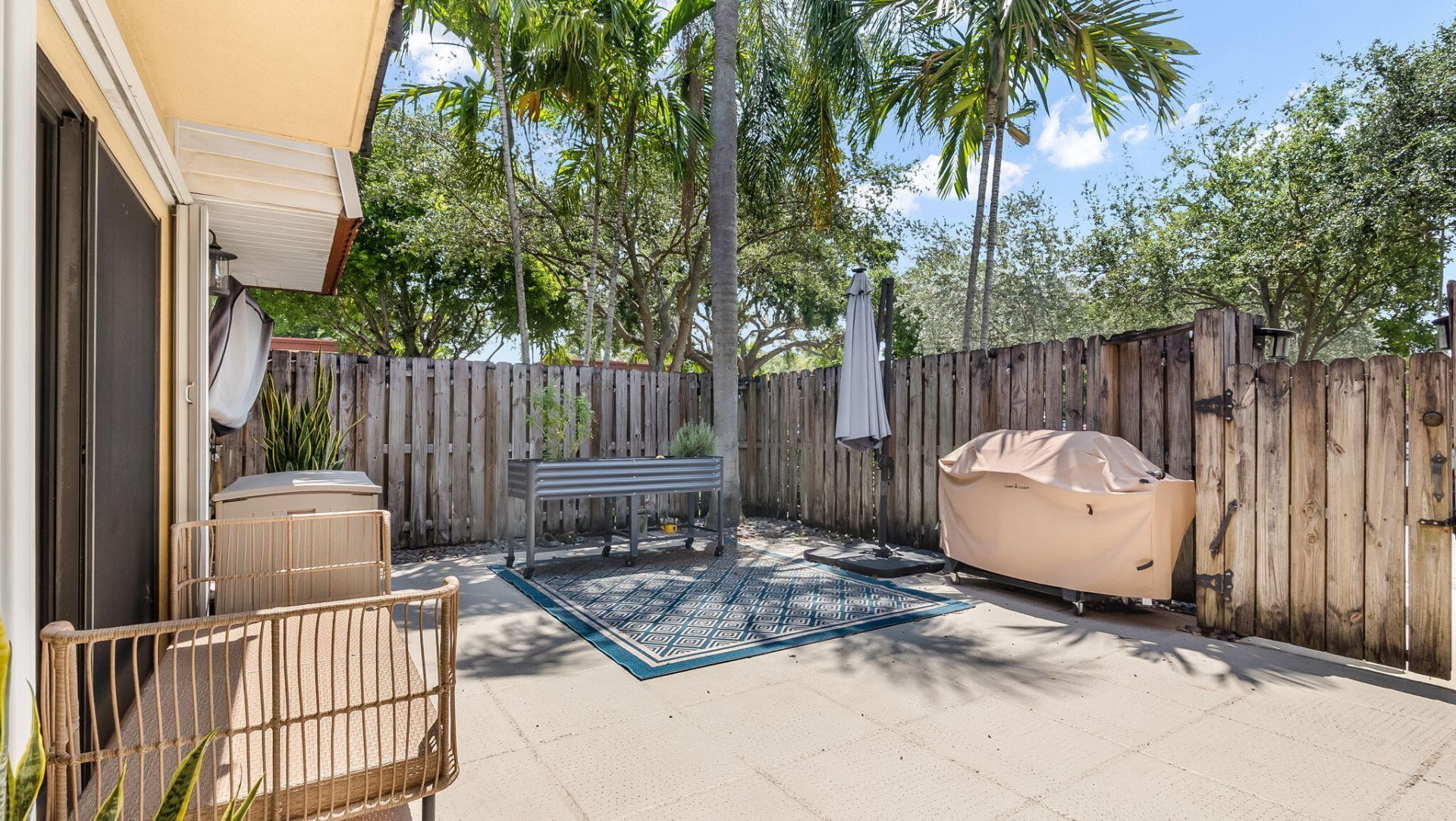 725 NW 99th Circle, Plantation, FL 33324 Photo