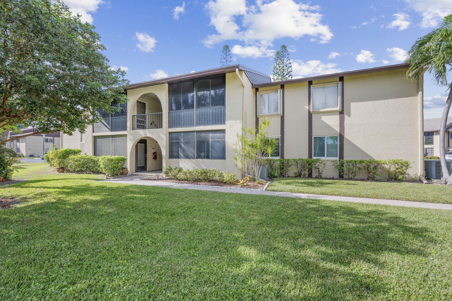 313 Pine Ridge Circle, Unit C-2, Greenacres, FL 33463 Photo