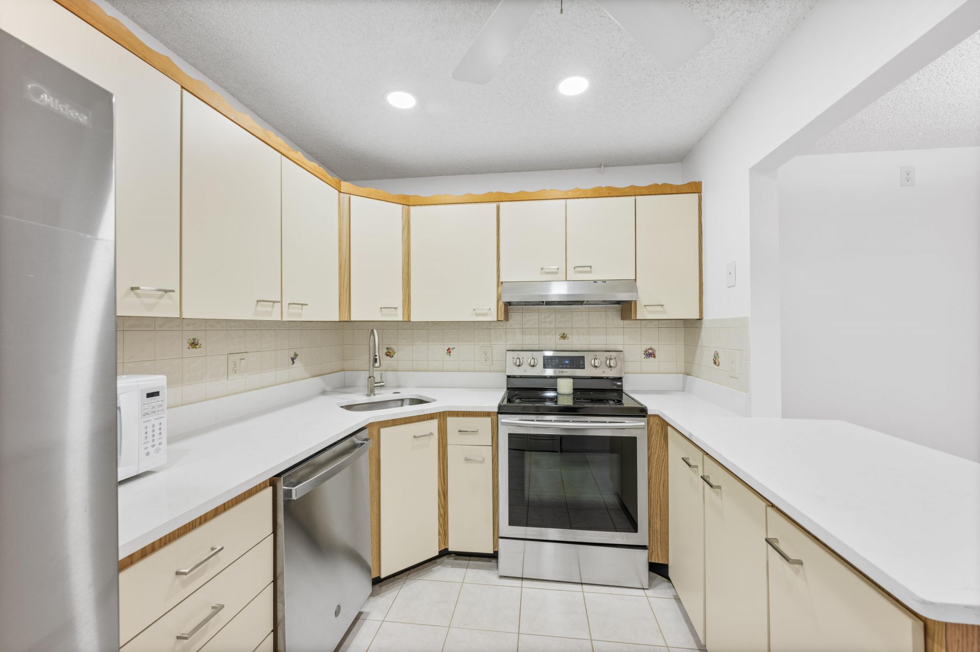 313 Pine Ridge Circle, Unit C-2, Greenacres, FL 33463 Photo