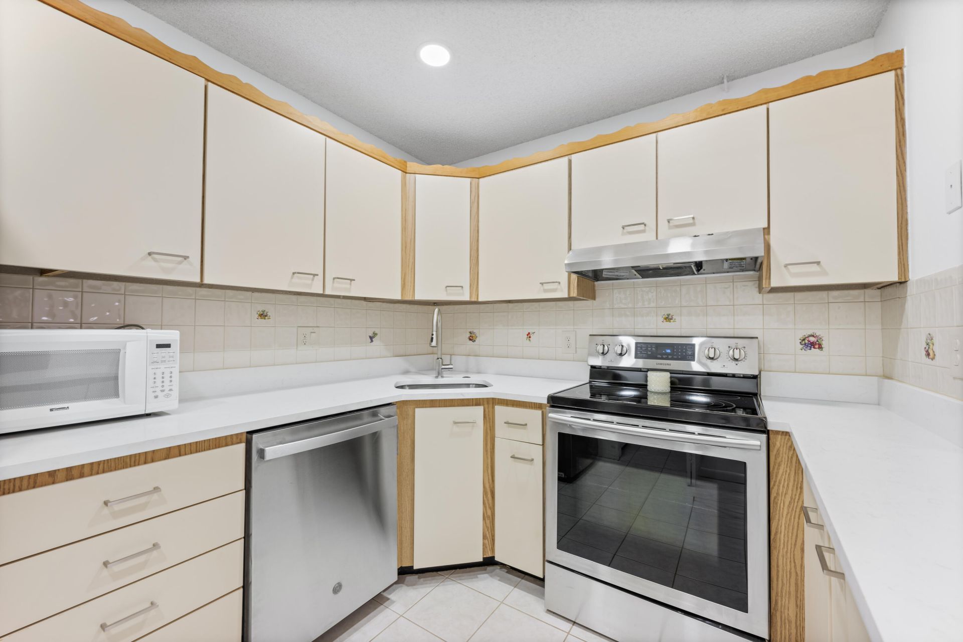 313 Pine Ridge Circle, Unit C-2, Greenacres, FL 33463 Photo