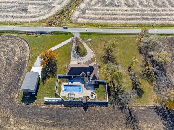 10739 E 3200 North Road , Blackstone, IL 61313