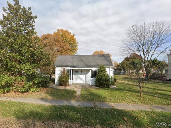 511 E BECKEMEYER Avenue, Beckemeyer, IL 62219