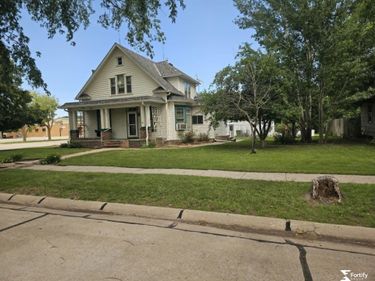 202 E Murray Street, Shickley, NE 68436