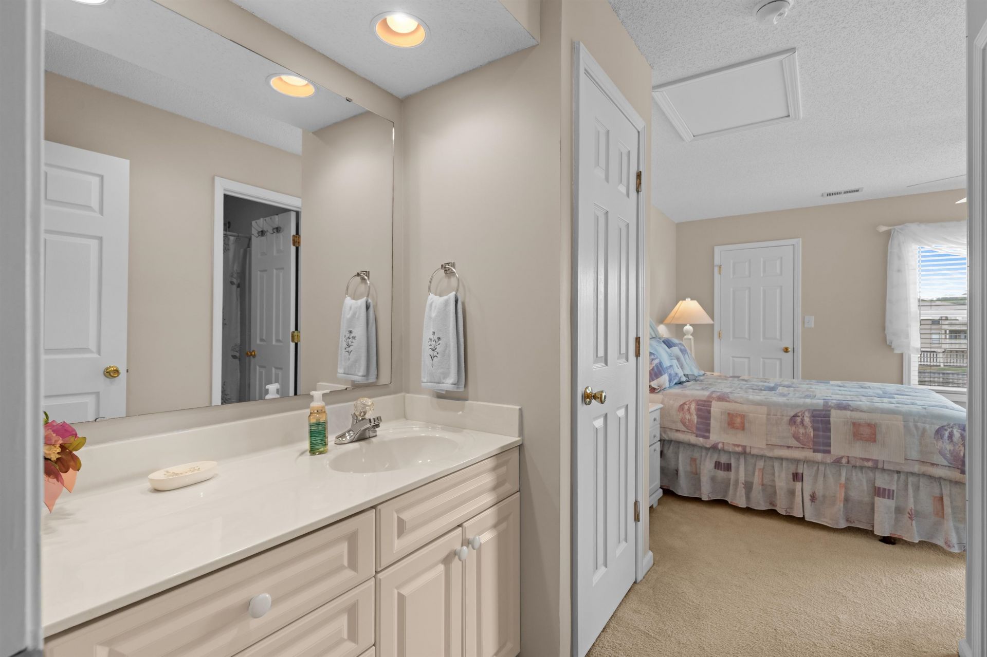301 Shorehaven Dr. Photo 41