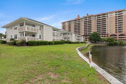 301 Shorehaven Dr. photo 4