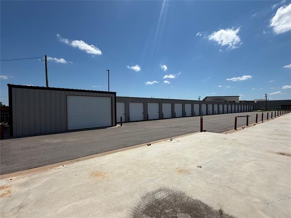1900 N Kickapoo Avenue, Shawnee, OK 74804