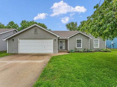 1010 Home , Lawrence, KS 66046