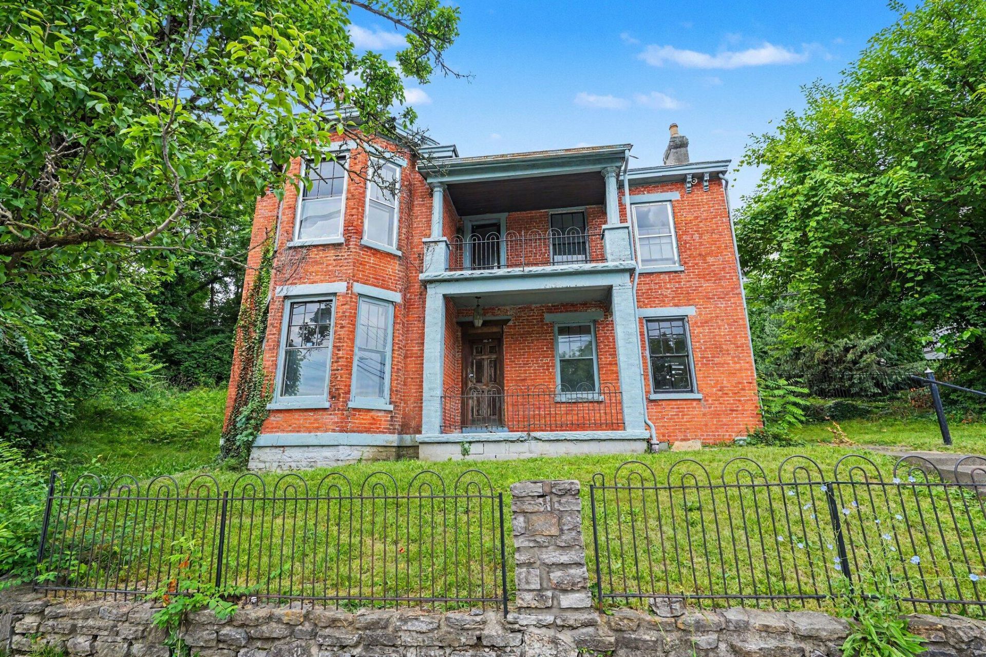 831 Highway Avenue, Covington, KY 41011 Main Photo