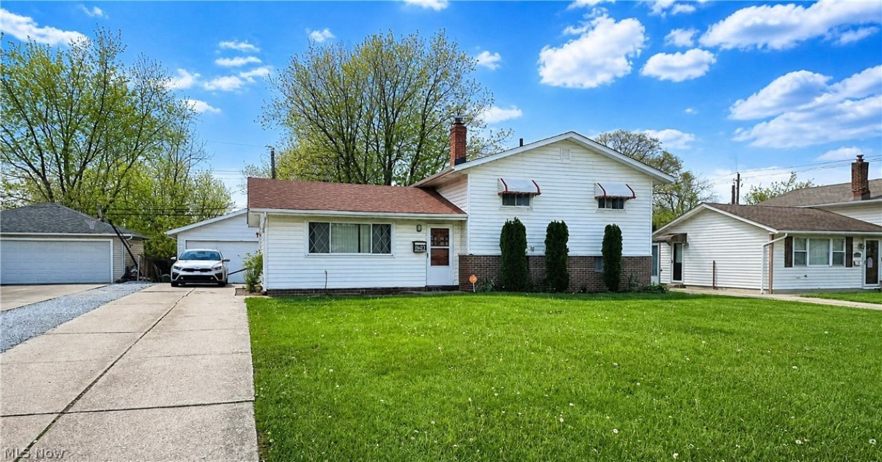 5532 Vickie Lane, Bedford Heights, OH 44146 Main Photo